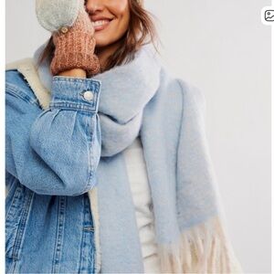 Free People Soft winter chill  Scarf blanket